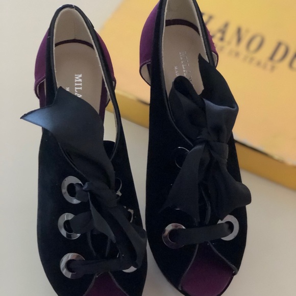 Size 5 pumps/heels - Picture 3 of 4